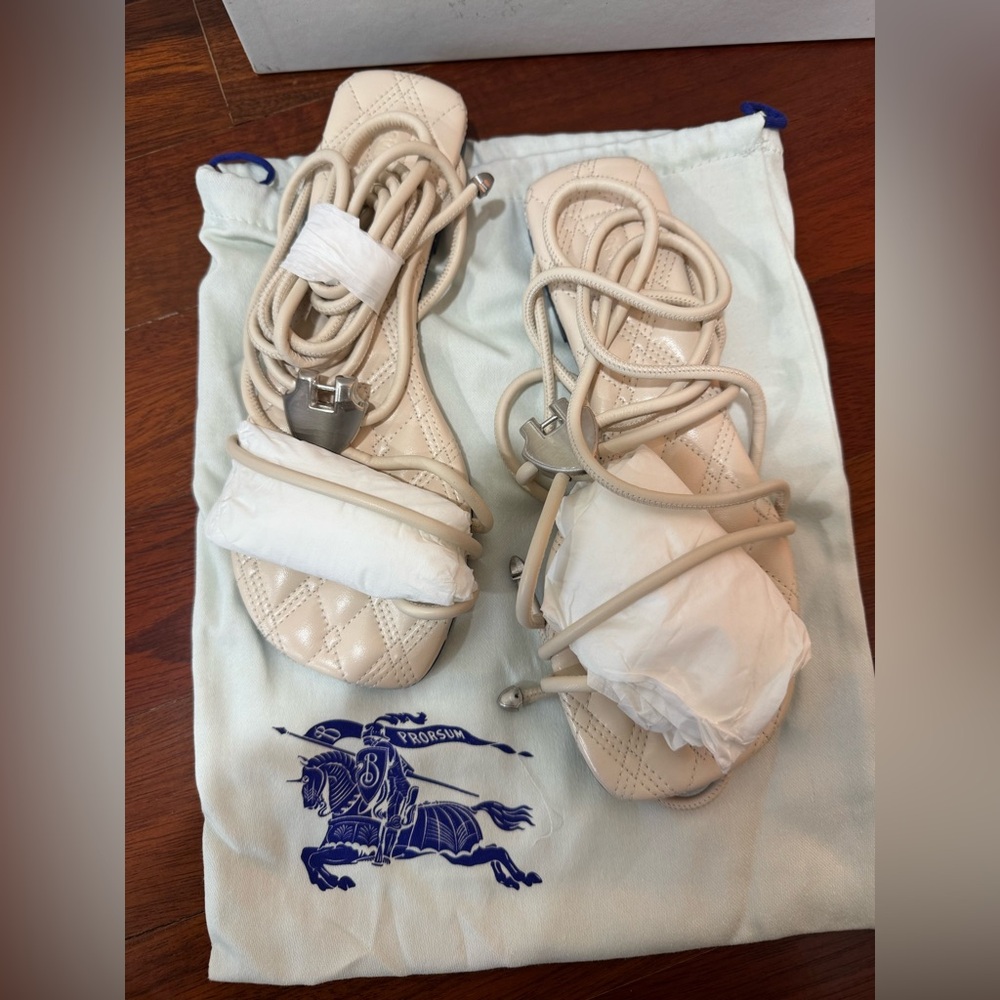Burberry Ivy Shield Quilted Leather Lace-Up Sandals EU 37 Ivory Cream